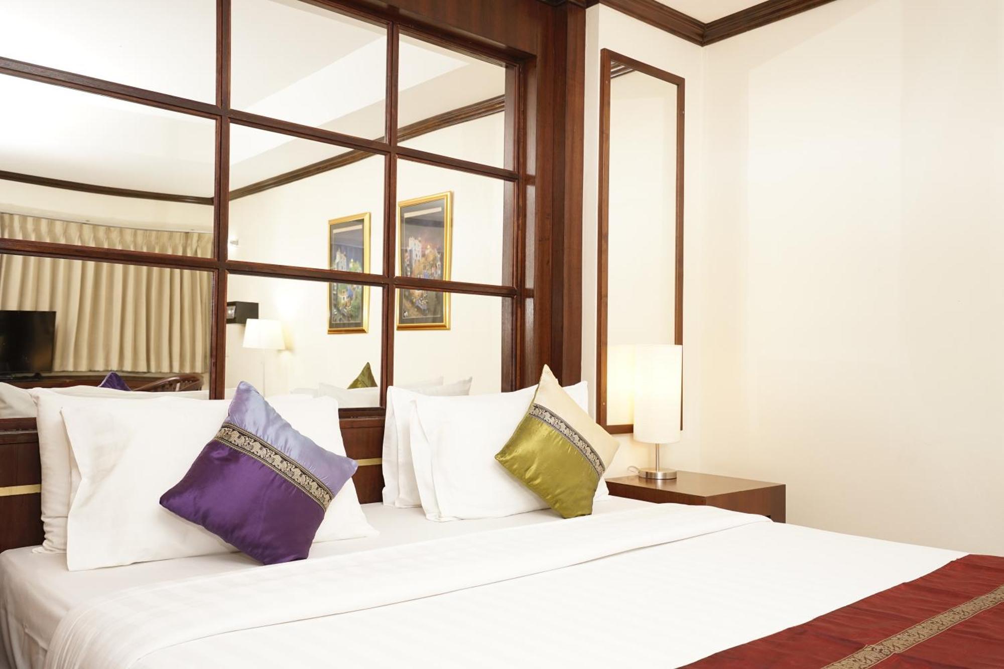 Grand Business Inn Bangkok Exteriör bild