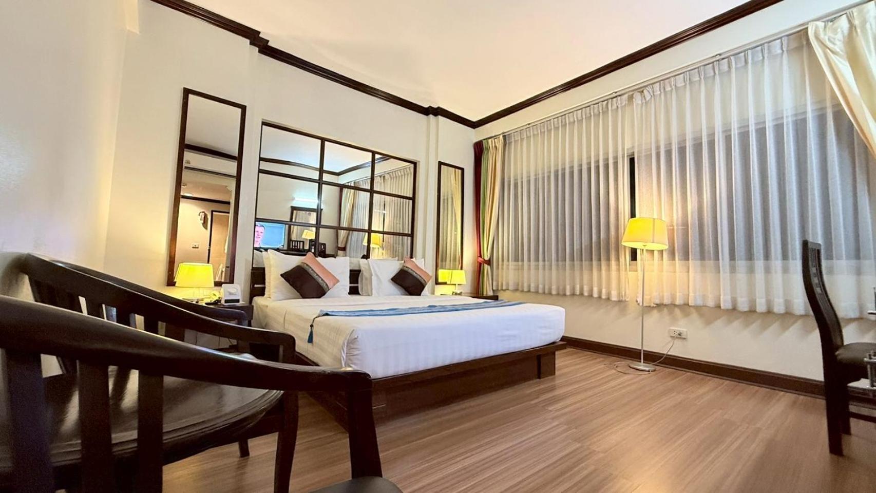 Grand Business Inn Bangkok Exteriör bild