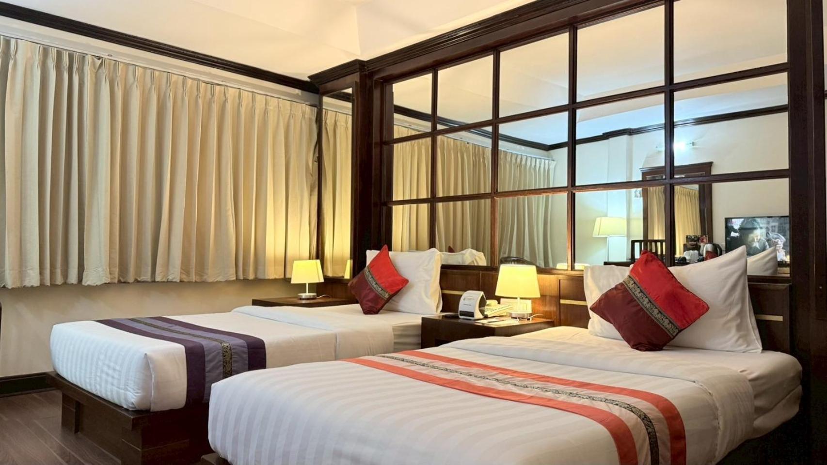 Grand Business Inn Bangkok Exteriör bild