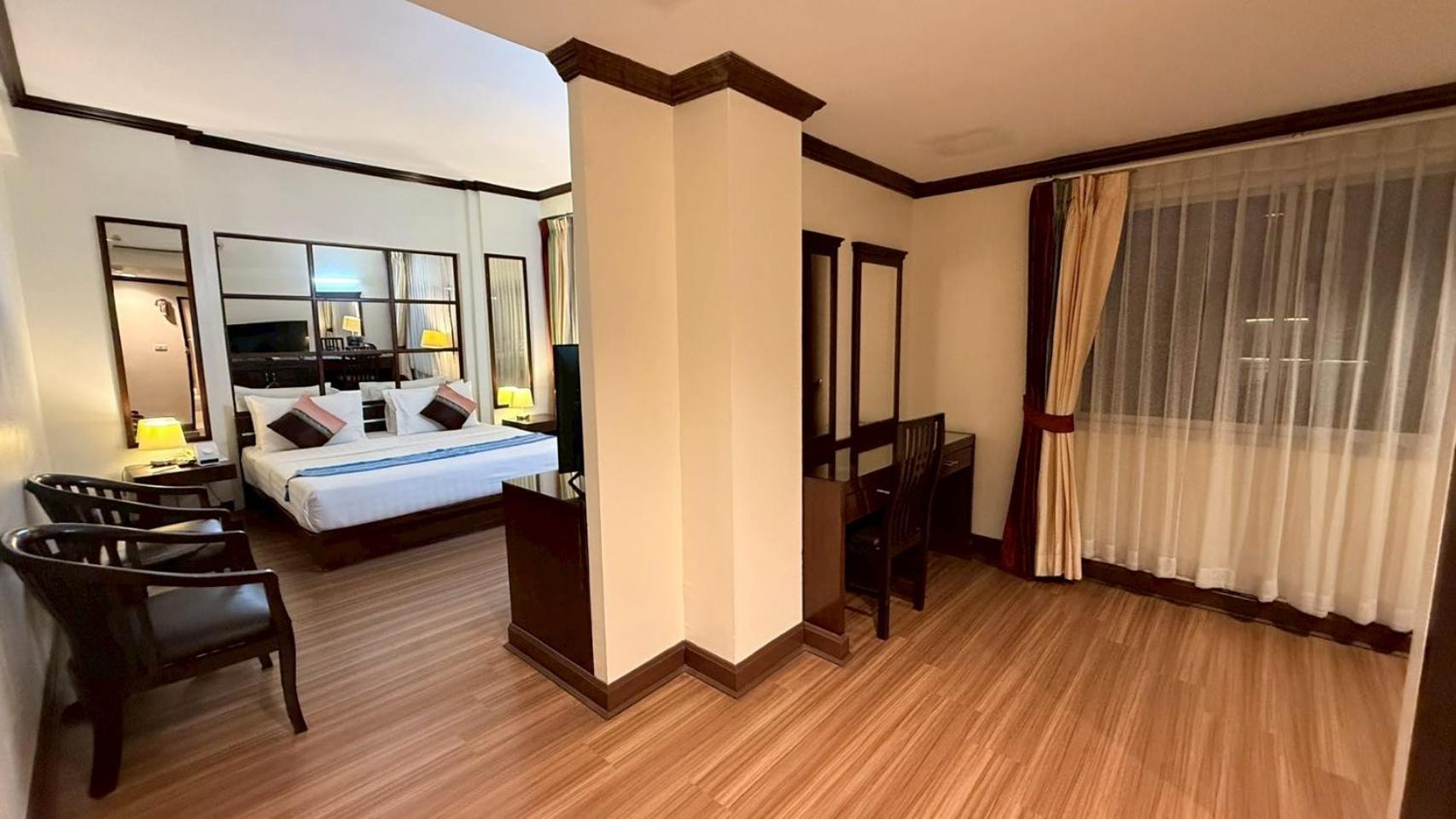 Grand Business Inn Bangkok Exteriör bild