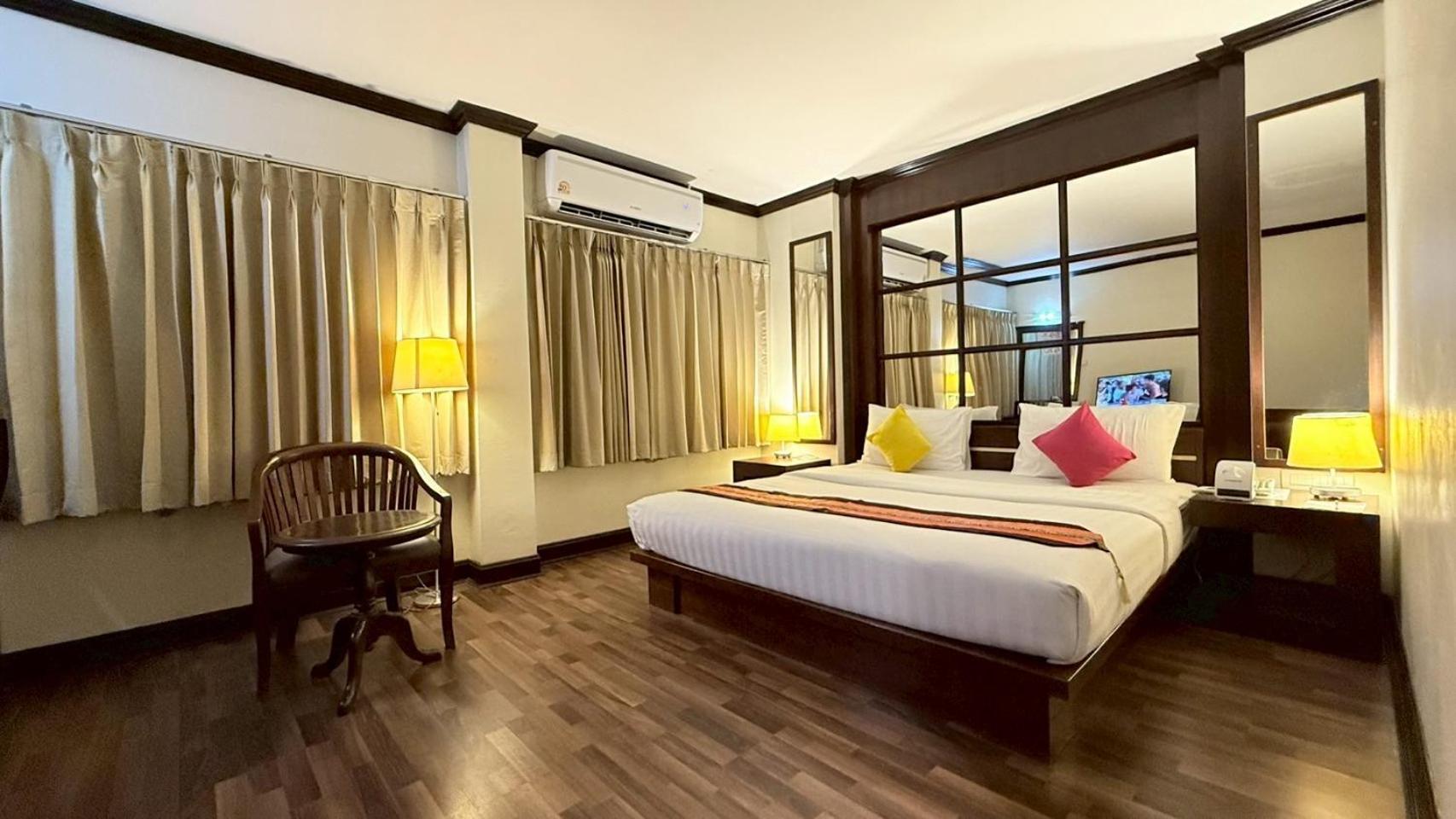 Grand Business Inn Bangkok Exteriör bild
