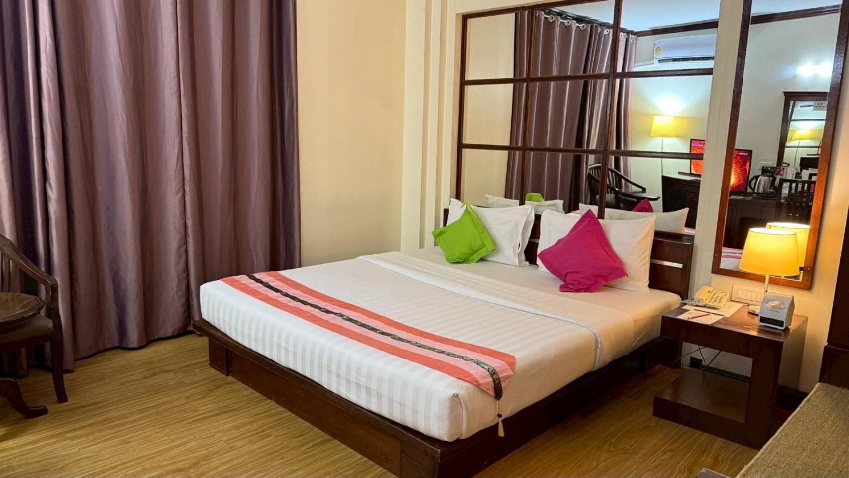 Grand Business Inn Bangkok Exteriör bild