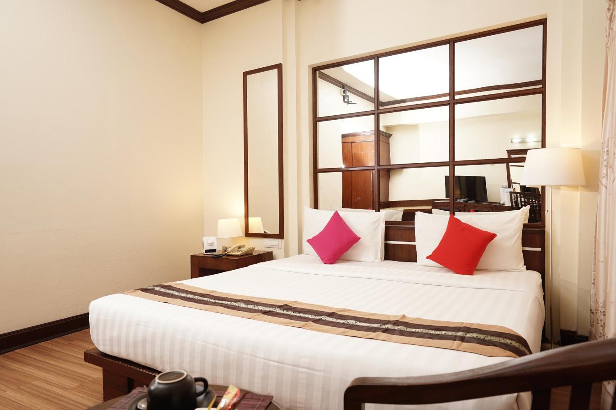 Grand Business Inn Bangkok Exteriör bild