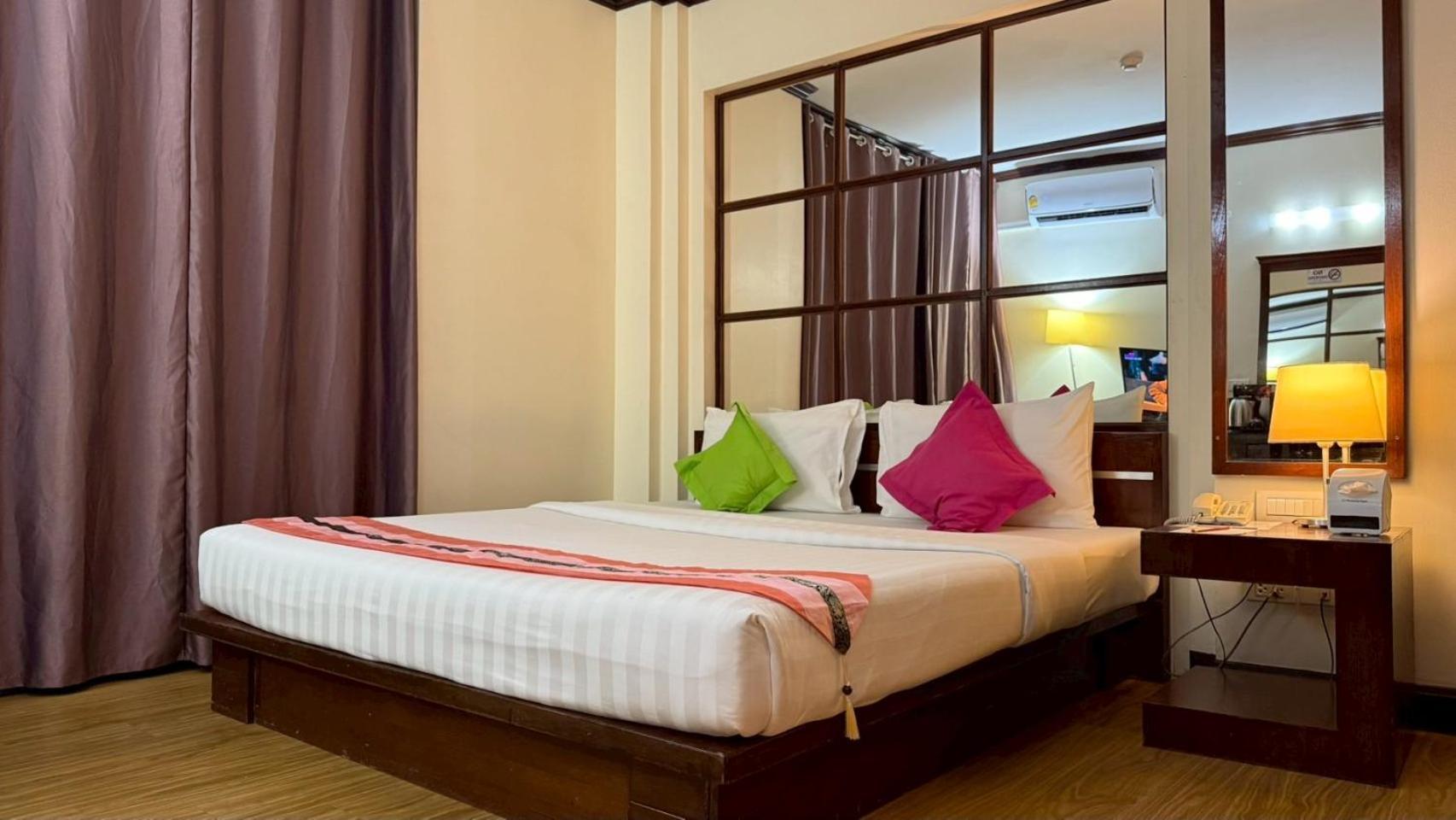 Grand Business Inn Bangkok Exteriör bild